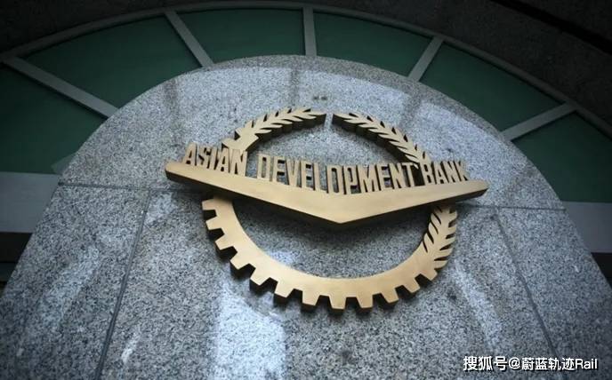 阿尔及利亚新矿业与矿产工业部长就任