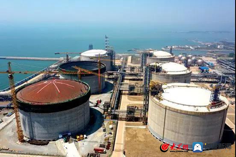 海油工程获得实用新型专利授权：“一种坐地式LNG储罐承台装置”