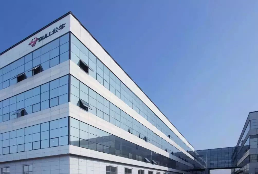 东鹏饮料前三季度净利预增57.04%到64.89%