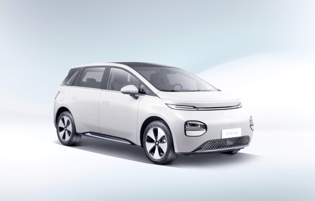 “智驾+消费”拉动 CIS芯片需求大增