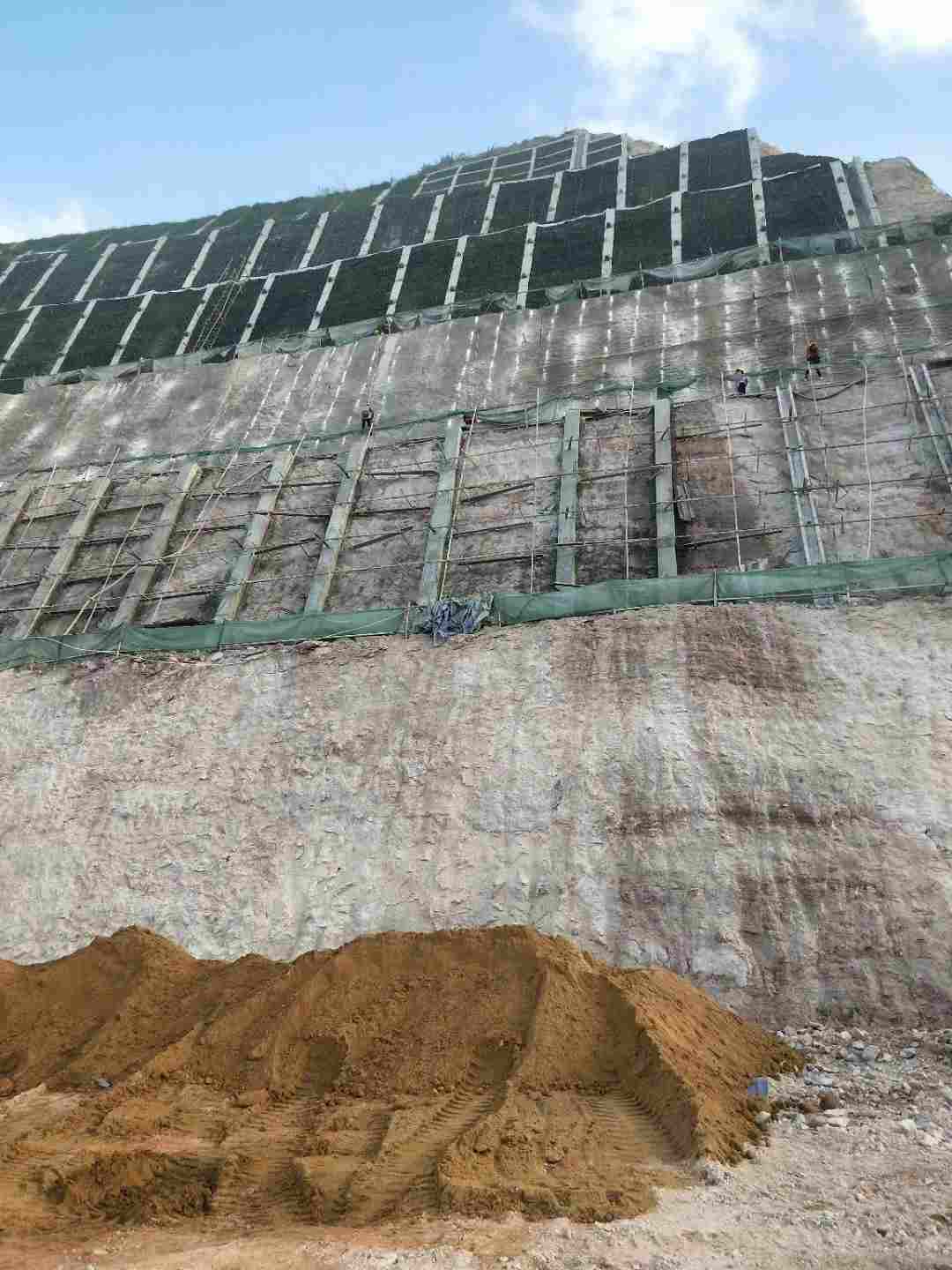 中铁工业获得发明专利授权：“一种跨节段锚管的施工方法”