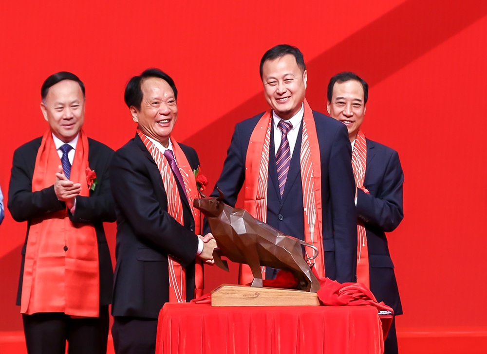东鹏控股（003012）2026年一季报简析：净利润同比下降64.15%，公司应收账款体量较大
