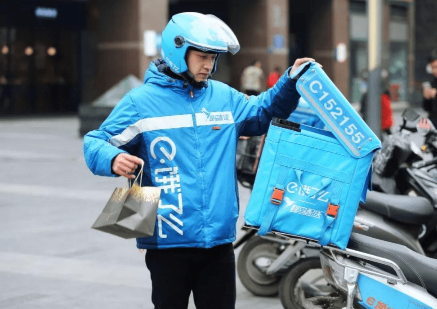 宇信科技控股股东减持套现1亿 近34个月已套现4.9亿